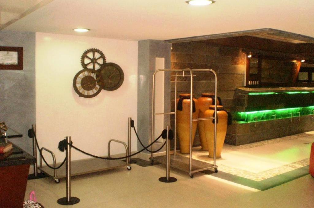 Hotel Alameda De La 10 メデジン エクステリア 写真