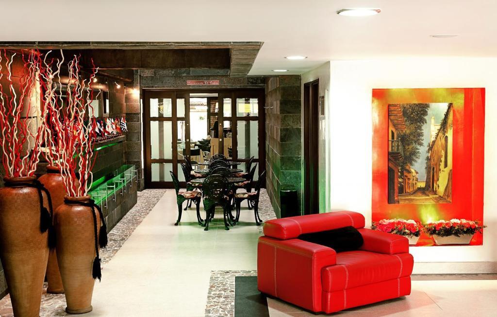 Hotel Alameda De La 10 メデジン エクステリア 写真