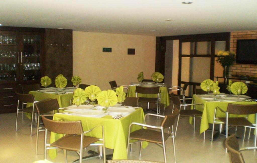 Hotel Alameda De La 10 メデジン エクステリア 写真