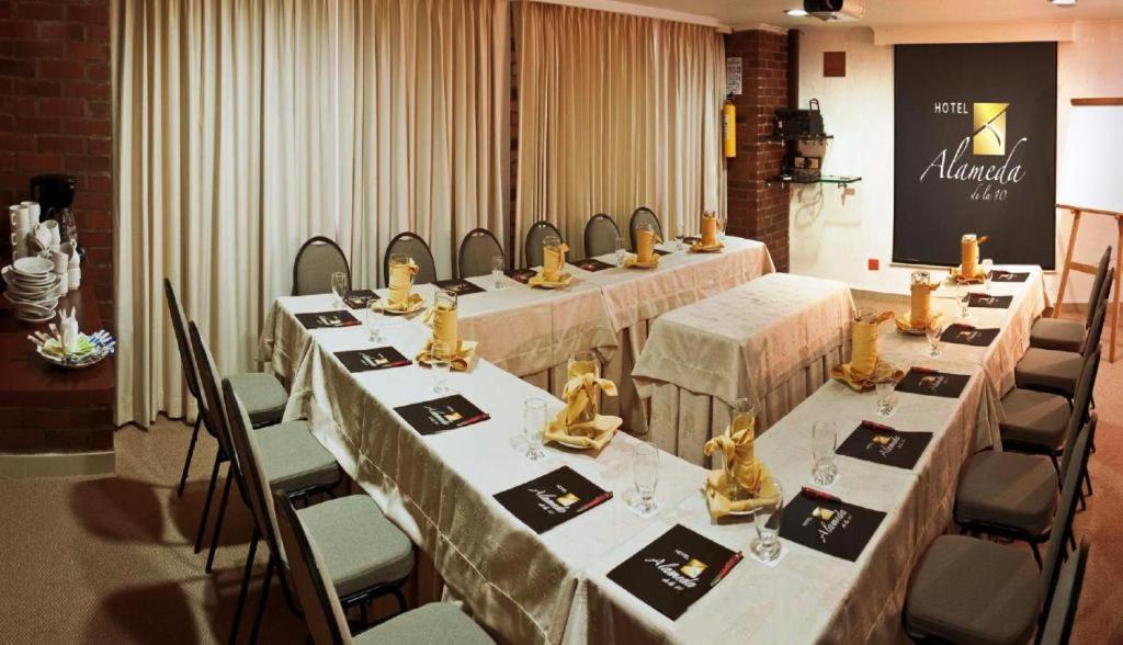 Hotel Alameda De La 10 メデジン エクステリア 写真