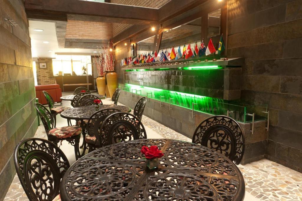 Hotel Alameda De La 10 メデジン エクステリア 写真