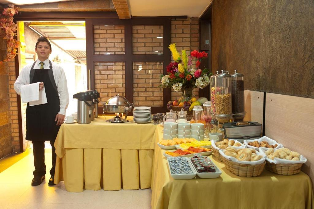 Hotel Alameda De La 10 メデジン エクステリア 写真